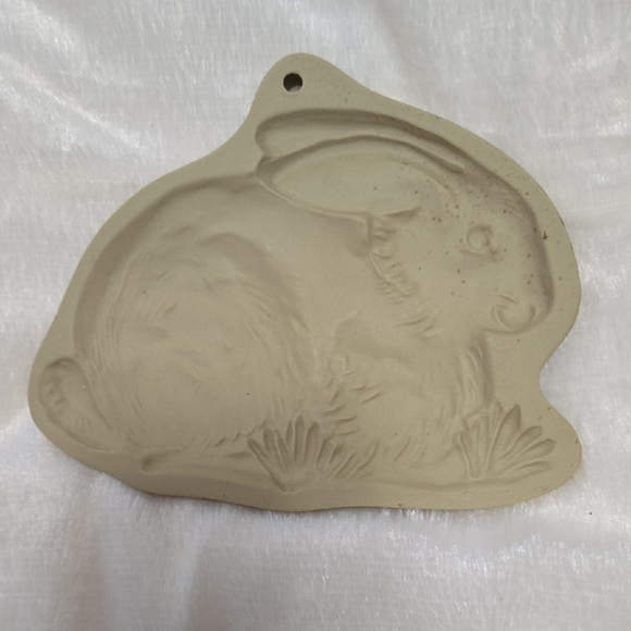 Paper Bag Rabbit Cookie Mold 1983. - Picture 1 of 4